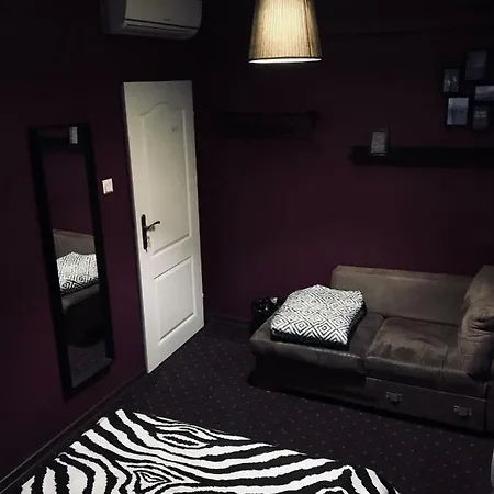 Team Hostel *